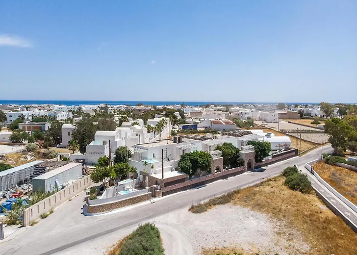 Loukas & Emma Eco Houses